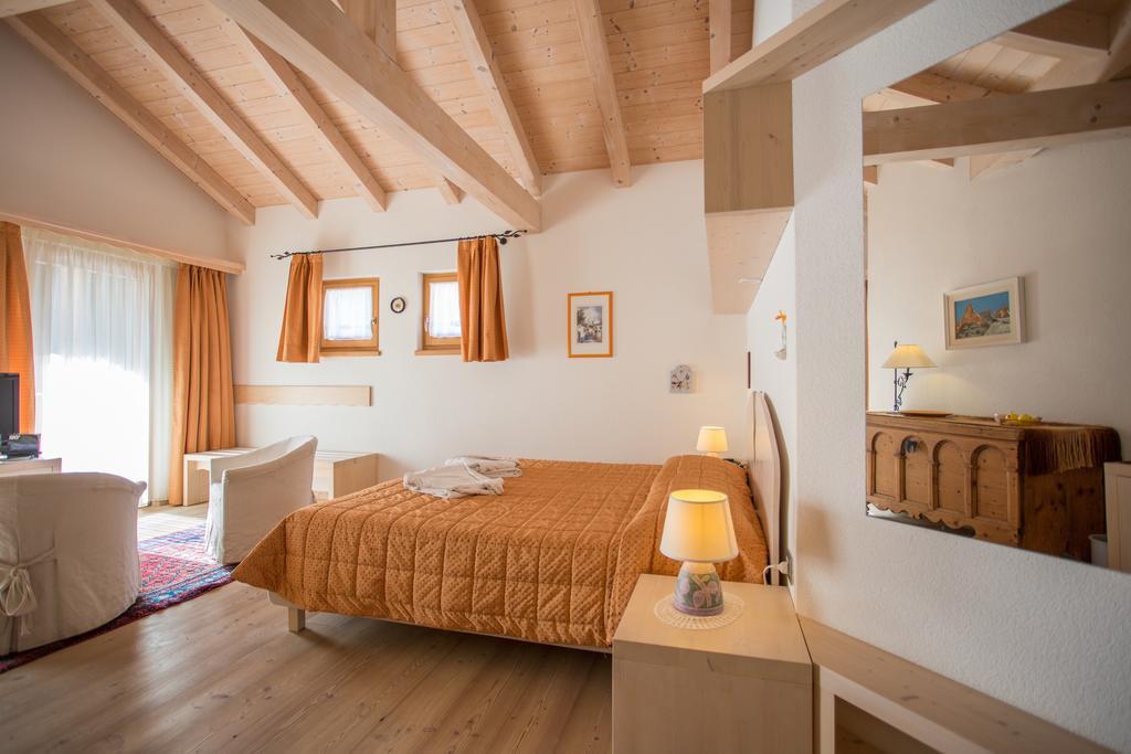 Castelir Suite Hotel Panchia Phòng bức ảnh