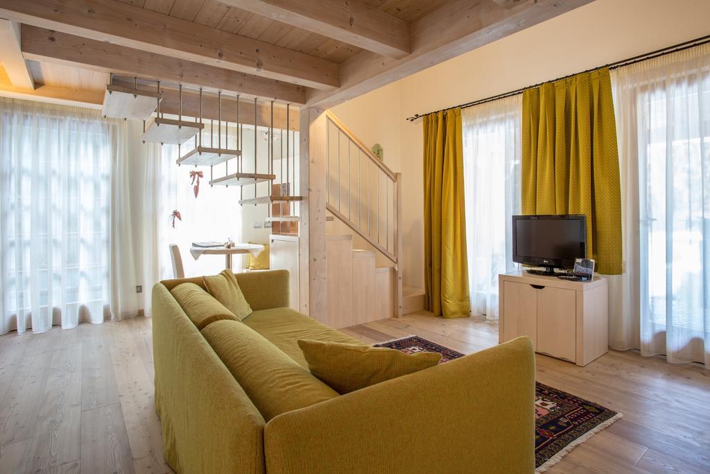 Castelir Suite Hotel Panchia Phòng bức ảnh
